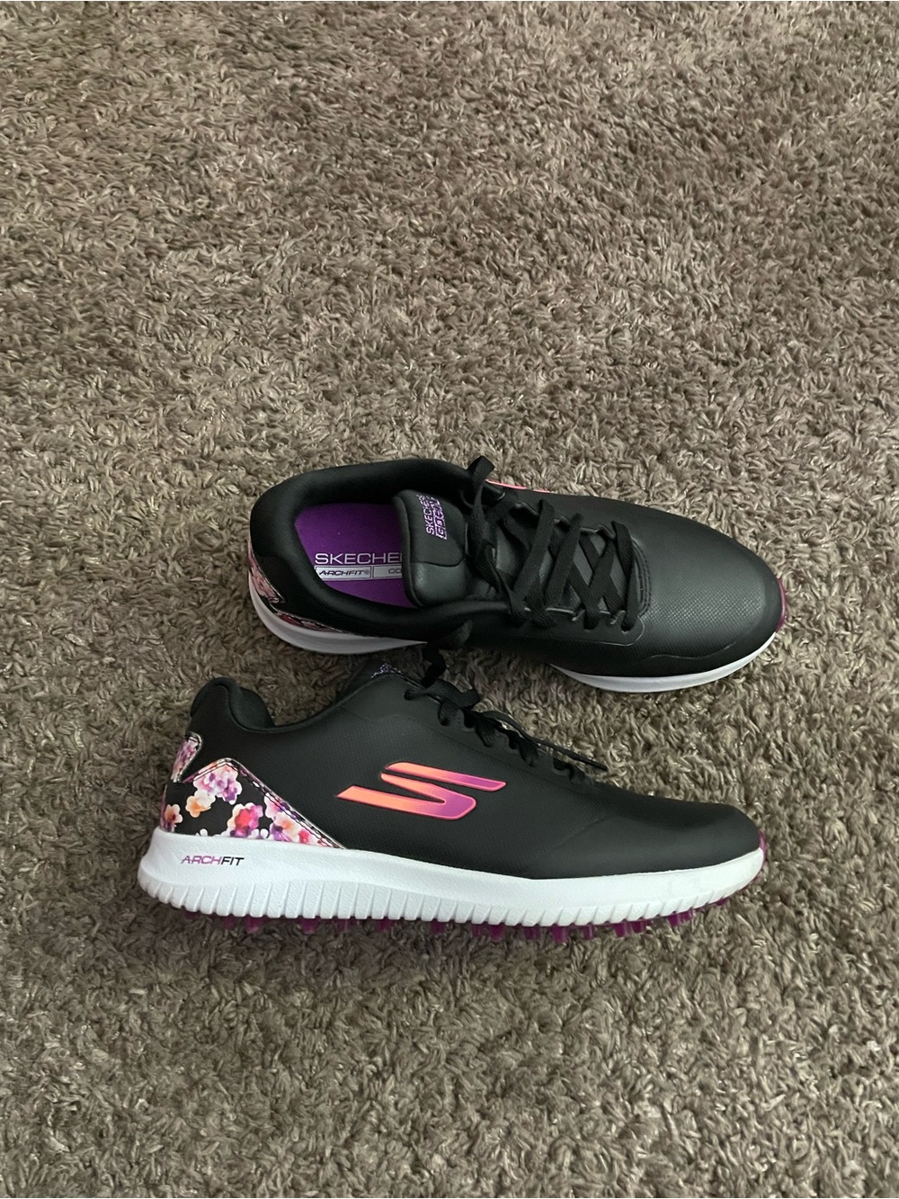 Skechers women’s 8 size